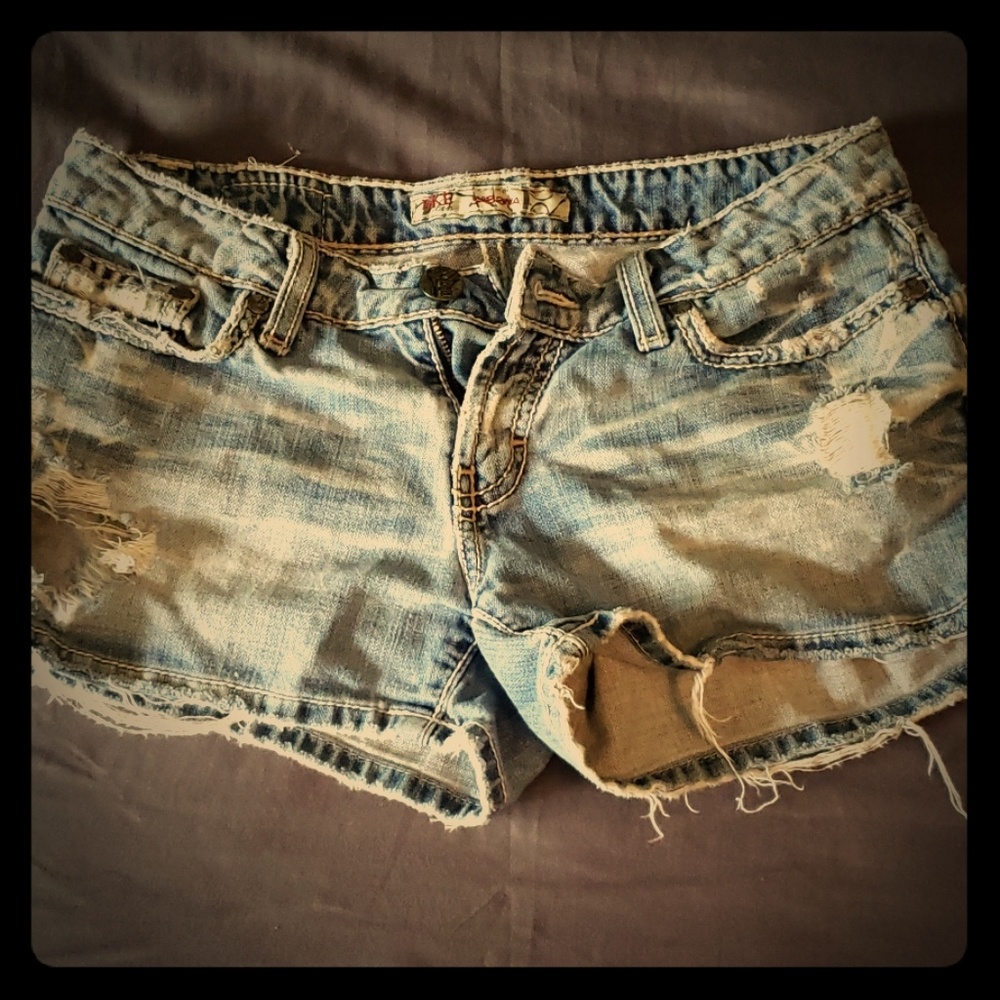 Ripped denim shorts